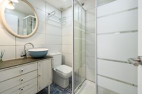 M Sfu73 Estudio Moderno con Terraza Privada en Ma