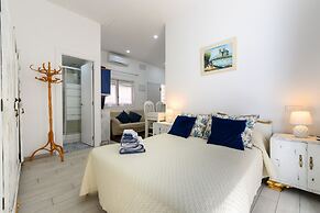 M Sfu73 Estudio Moderno con Terraza Privada en Ma