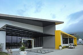 Tuskers Hill Banquets by Poppys