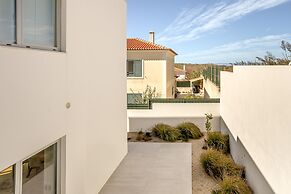 Ericeira Modern Bright With Pool by Homing