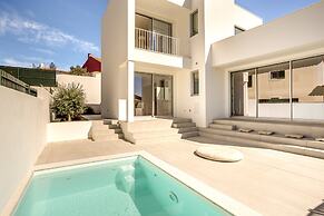 Ericeira Modern Bright With Pool by Homing