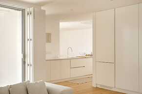 Ericeira Modern Bright With Pool by Homing