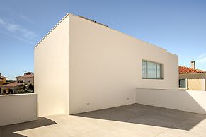 Ericeira Modern Bright With Pool by Homing