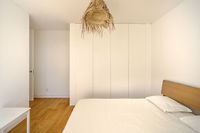 Ericeira Modern Bright With Pool by Homing