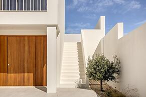 Ericeira Modern Bright With Pool by Homing