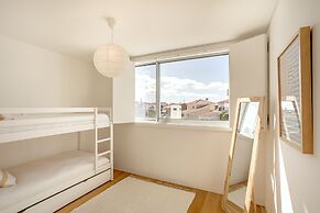 Ericeira Modern Bright With Pool by Homing