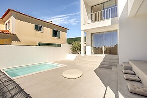Ericeira Modern Bright With Pool by Homing