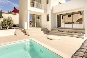 Ericeira Modern Bright With Pool by Homing