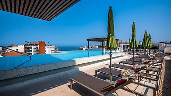 V399 Amazing 1BR Apt - Rooftop Pool