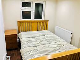 Small 3 Bed Flat Near Heathrow
