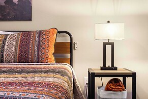 Top Notch Condo for 6