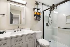 Top Notch Condo for 6