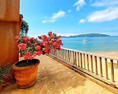 Red Beach Mansion