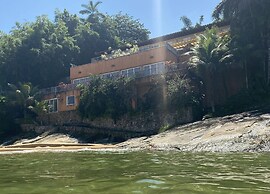 Red Beach Mansion