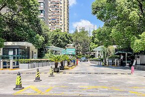 Tyms 3BR 2BA Apartment in Xujiahui