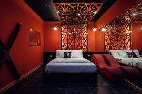 Love in the Atlantis Hotel