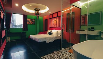 Love in the Atlantis Hotel