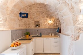 Trulli Scacciapensieri con Piscina