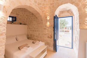 Trulli Scacciapensieri con Piscina