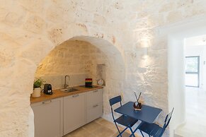 Trulli Scacciapensieri con Piscina