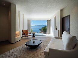 YS Seaview Hotel