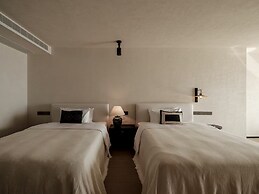 YS Seaview Hotel