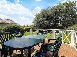 4 Star Holiday Home in Friedrichkoog