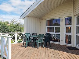 4 Star Holiday Home in Friedrichkoog