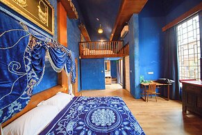26Life Nationality Inn