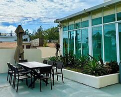 Nirvana Seaview Homestay