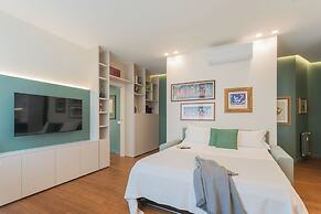 Como Volta Square With Terrace by Rent all Como