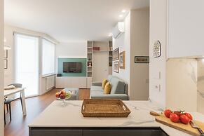 Como Volta Square With Terrace by Rent all Como