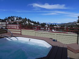 Owner-Managed Ridge Tahoe Studio
