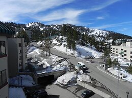 Owner-Managed Ridge Tahoe Studio