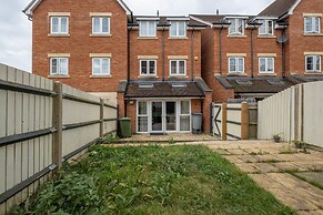 Foxherne 6 Bed & 3 Bath Serviced Hse -20