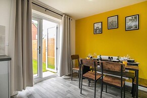 Fern Green Close