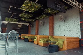 Grayville Hotels and Bistro