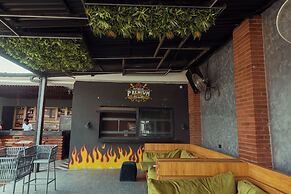 Grayville Hotels and Bistro