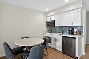 Luxury Ocean View Condo - Heated Pool And Spa Condo