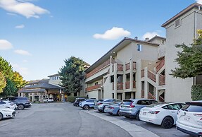Luxury Ocean View Condo - Heated Pool And Spa Condo