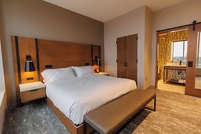 Highpoint Hotel