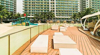 Value Yourself Luxury Beach Near Airport