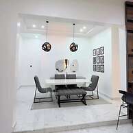Calli's Court Apartment