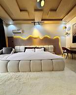 Shortlets Apartment by Tomi