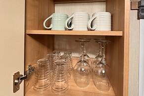2 Bed Caravan - Sleeps 6 - Pet Friendly, Parking