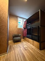 Velvet Hostel Business