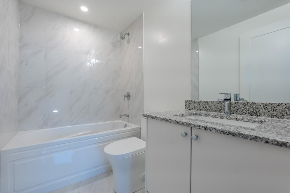 RivetStays - The Westmount Suites