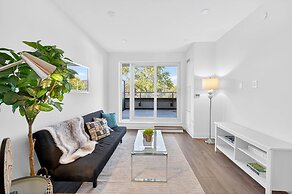 RivetStays - The Westmount Suites