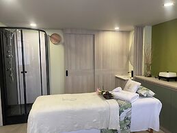 Hotel Ryo 74B Suites