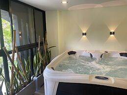Hotel Ryo 74B Suites